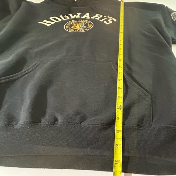 Harry Potter Hogwarts Hoodie XXL | Black Oversized Spellout Crest - Picture 4 of 6